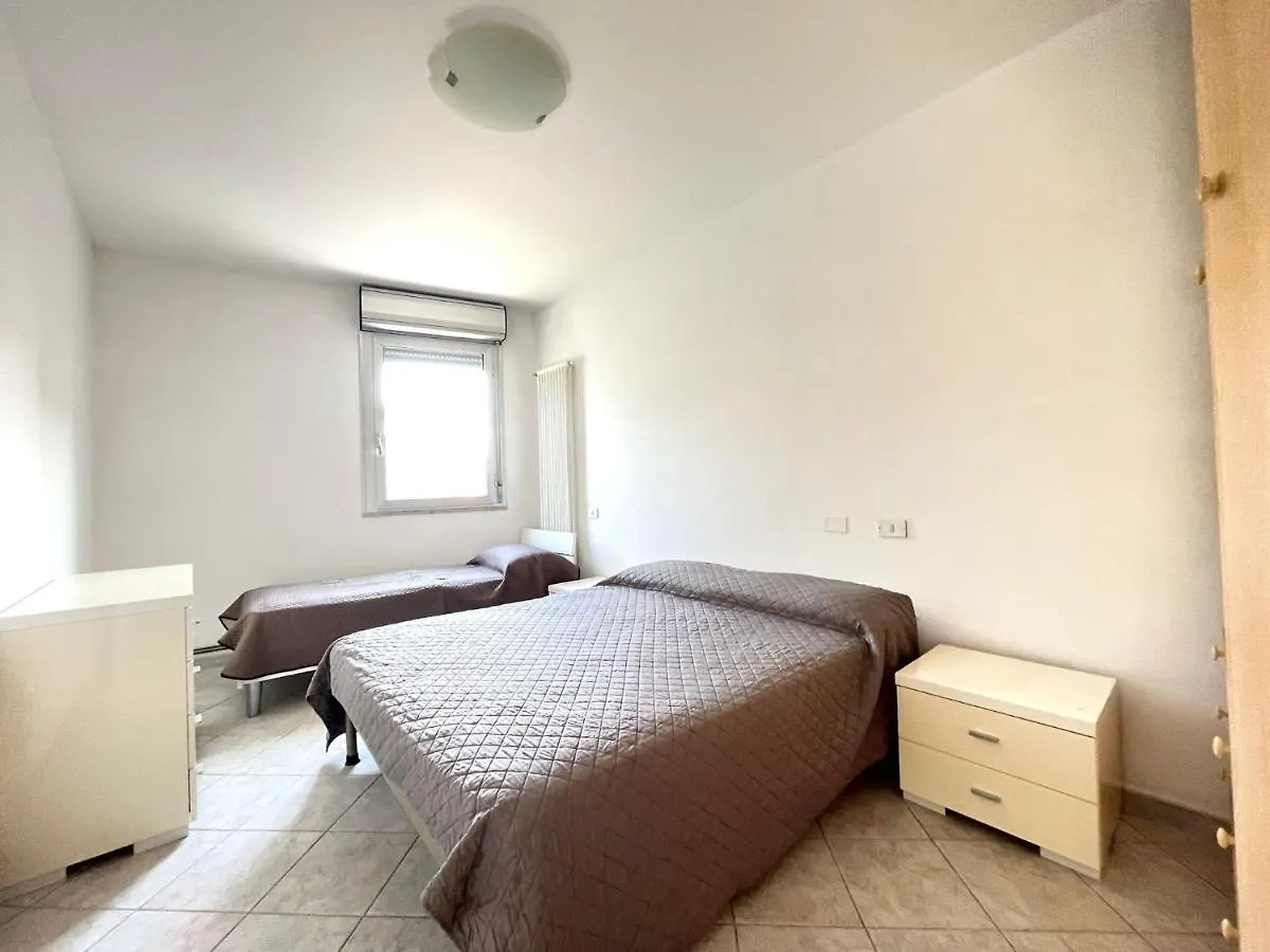 Venere Apartament Tirrenia