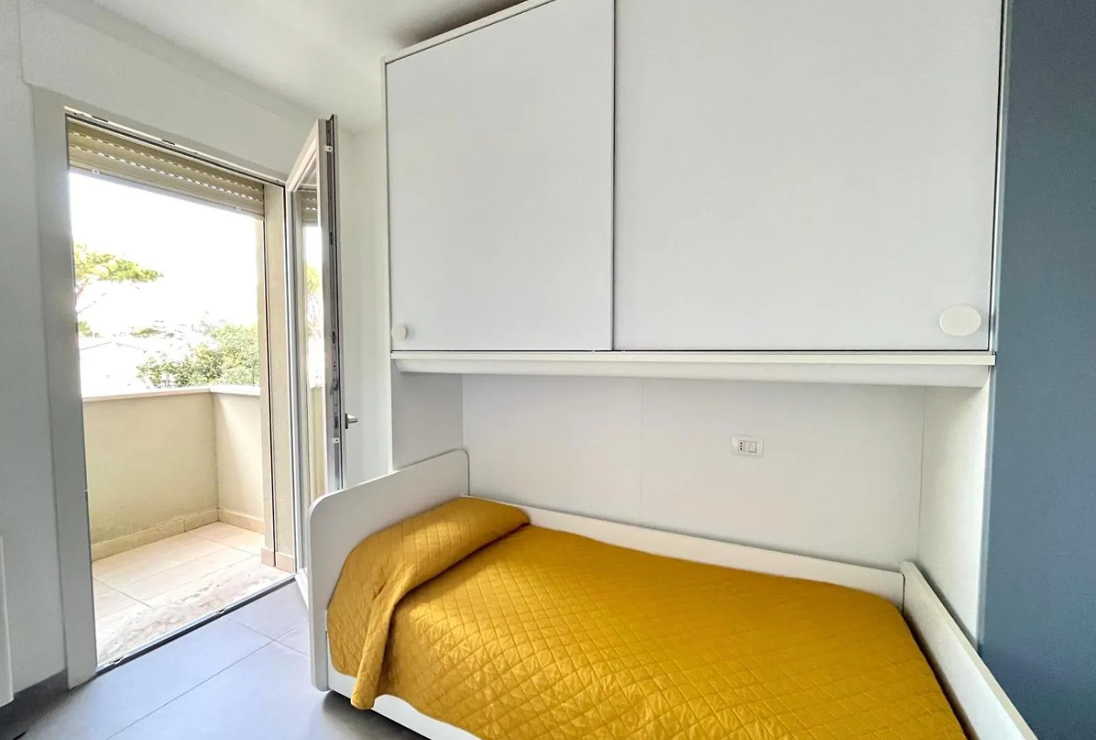 Venere Apartament Tirrenia 0*,  Italia