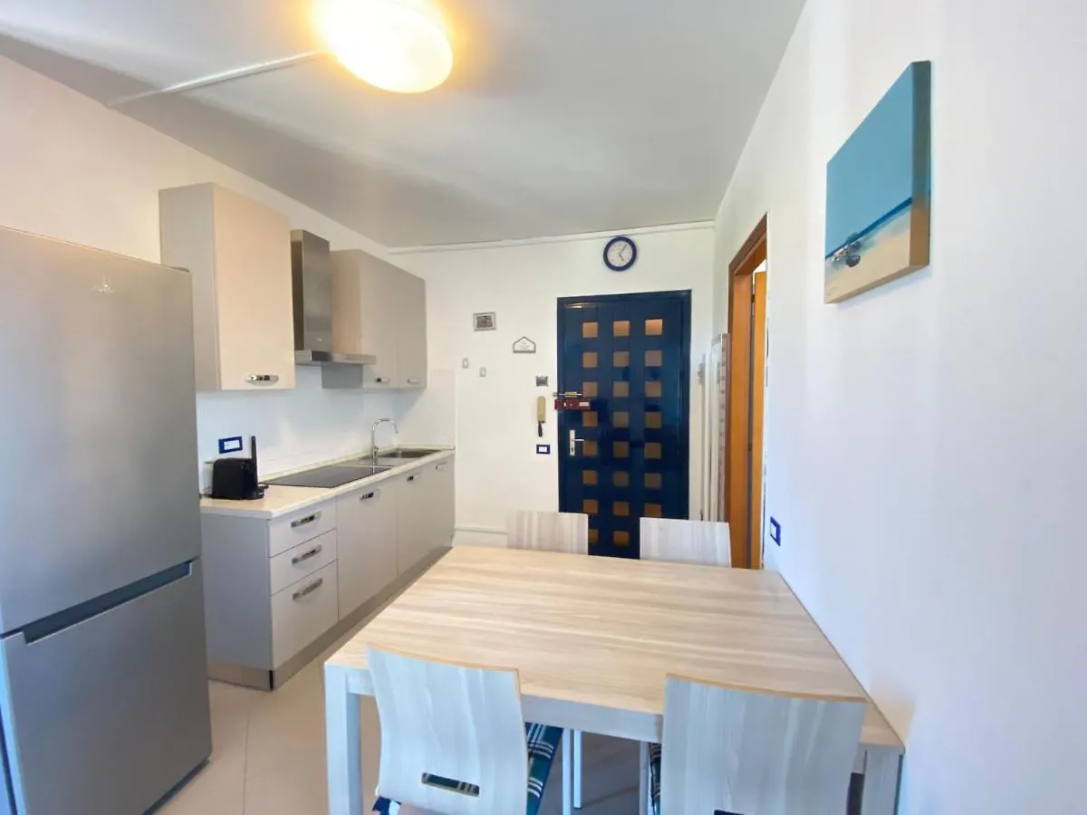 Venere Apartament Tirrenia Apartment