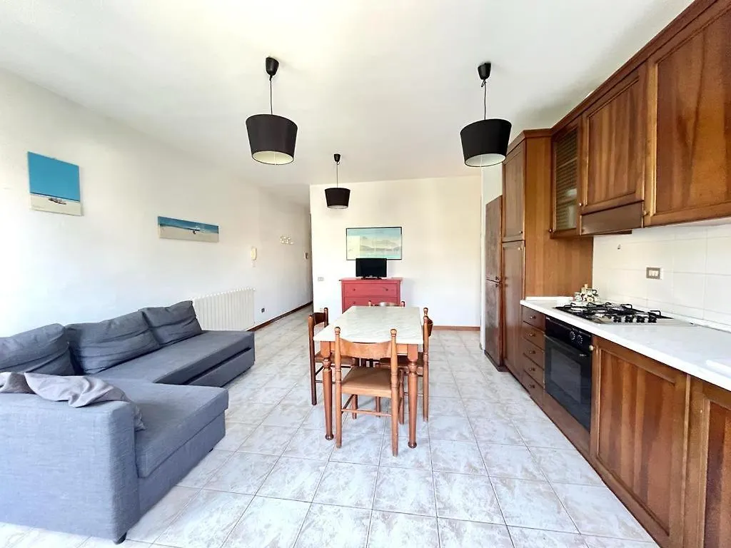 Venere Apartament Tirrenia Apartment