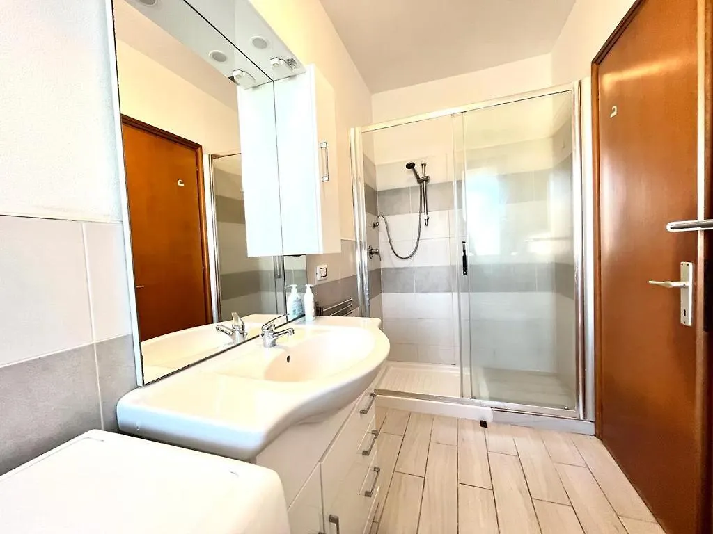 Venere Apartament Tirrenia