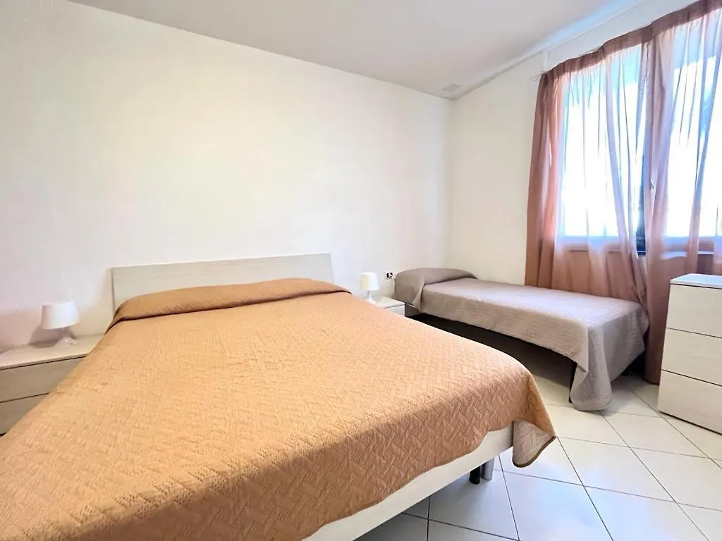 Venere Apartament Tirrenia 0*,  Italy