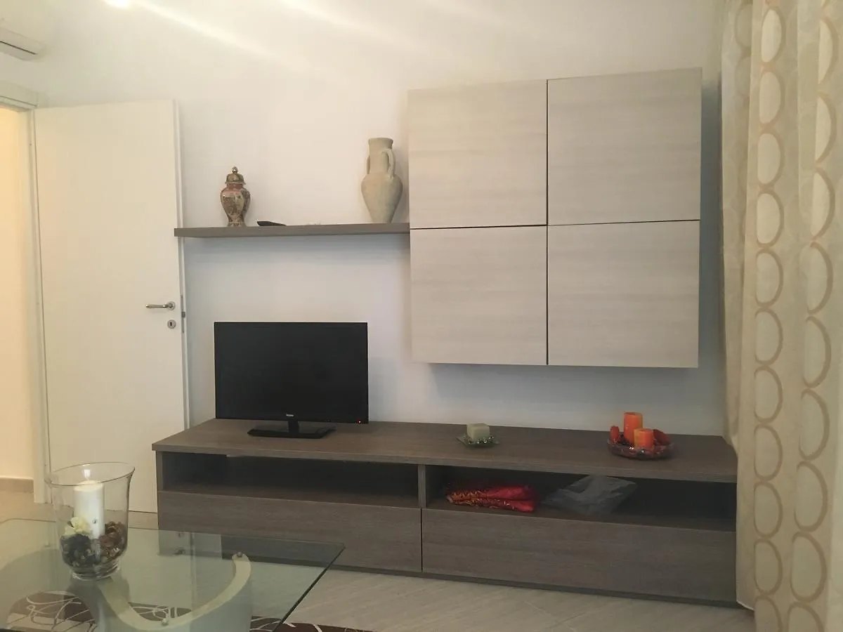 Venere Apartament Tirrenia
